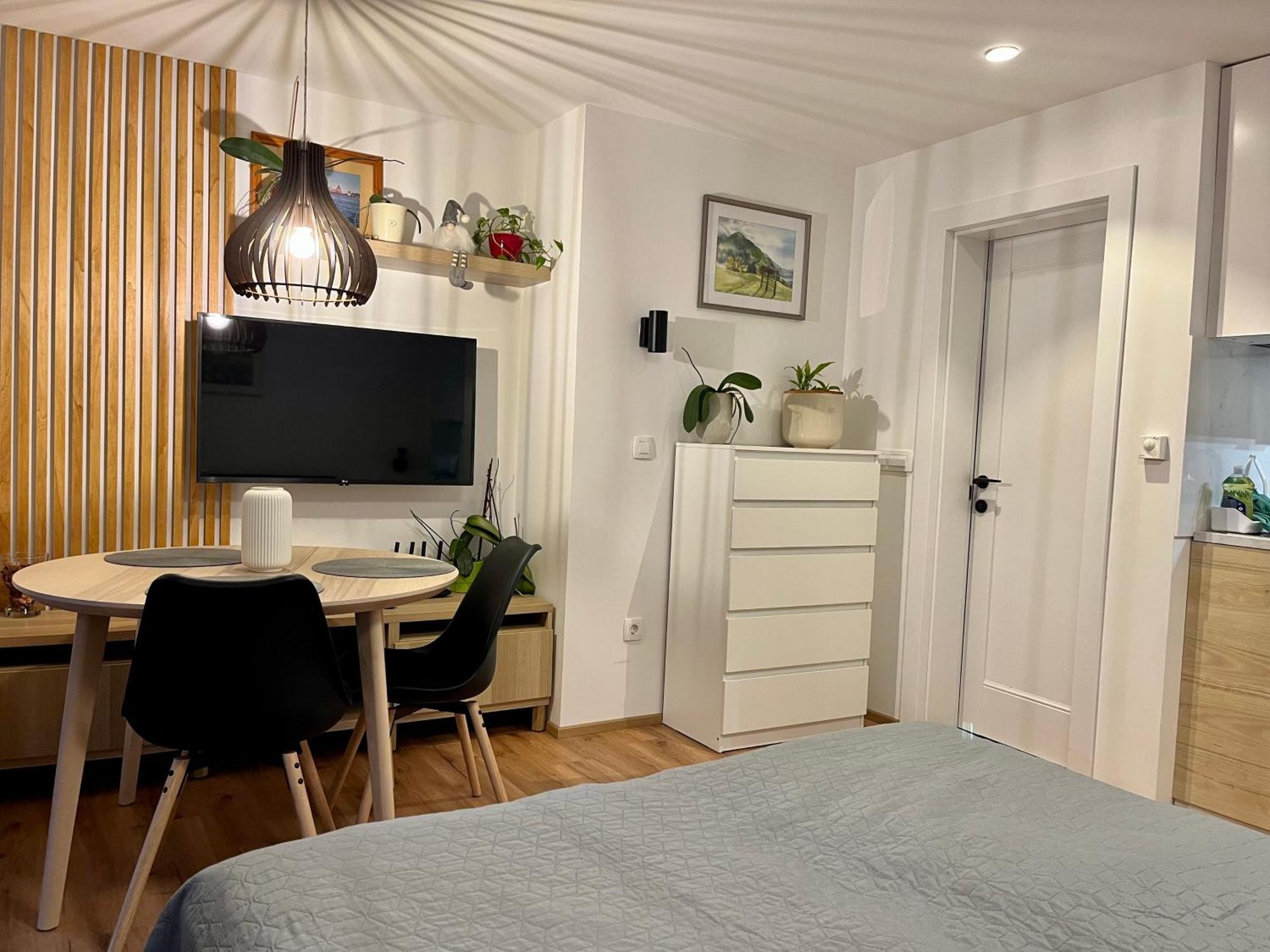 Apartments Pri Fencu 耶塞尼采 外观 照片